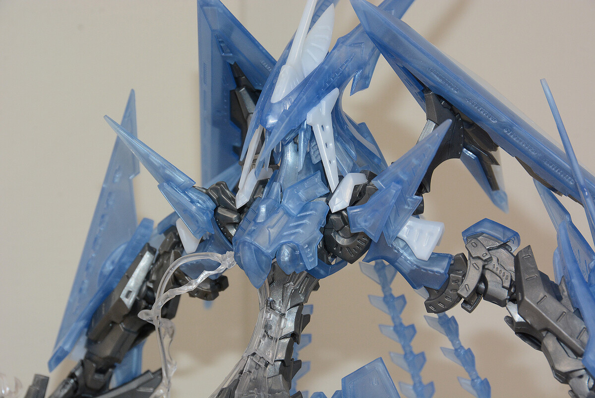 大きなパーツをしっかり支える関節の渋み、「VSMS 1/100 ゲートシオン