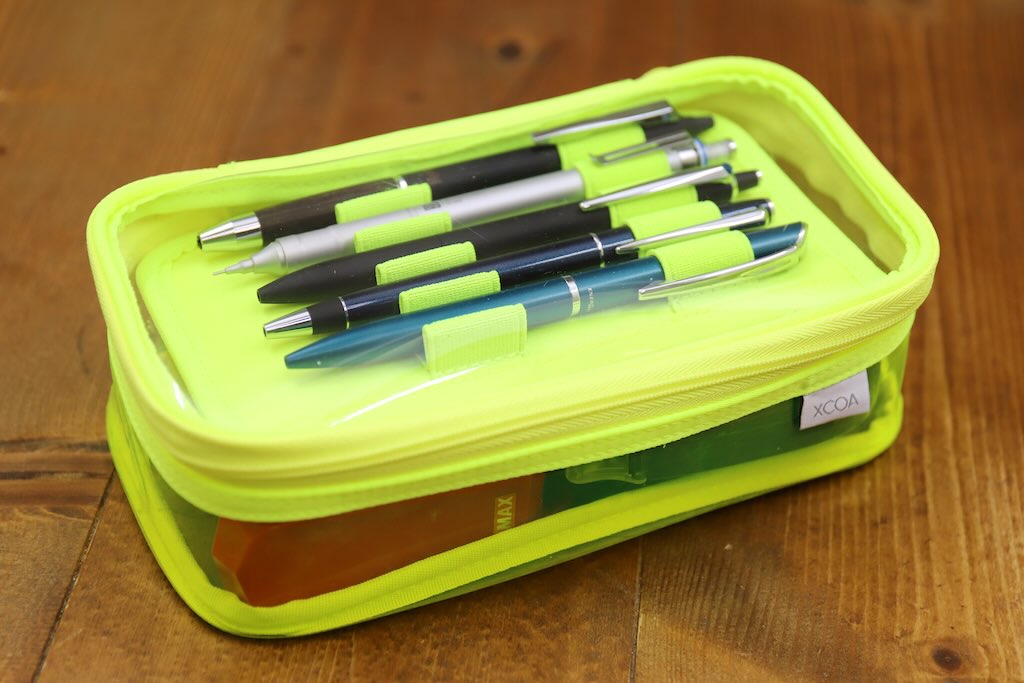 ���̤�ʸ��ʤ��Υ��饹 �Ƥ˸�����ή�Ԥꤽ����Ʃ���ڥ󥱡���