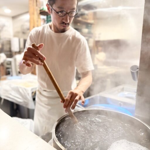 岐阜観光「ぎふ長良川の鵜飼」と楽しむ「川原町」で岐阜のソウルフード「たぬきそば」でランチタイム