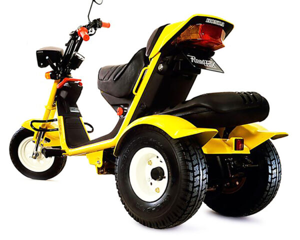  今見てもかなりの個性派原付だったロードフォックス（画像：ホンダ）。