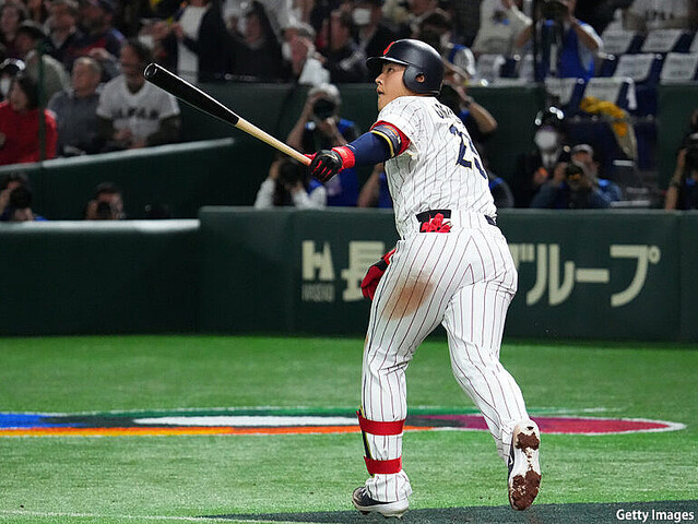 侍ジャパン・岡本和真がWBC第1号となる3ラン「ランナーを返せて良かっ