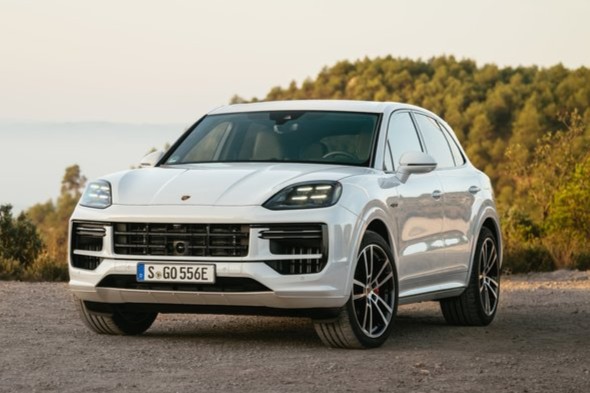 ポルシェが「利益99％減」の緊急事態 起死回生のカギはEV戦略見直しか