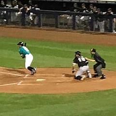 イチローが移籍後初得点 スコット・サービス監督「なかなかいい」【MLB】イチロー、四球&快足で“移籍後初得点” 指揮官も手応え「なかなかいい」