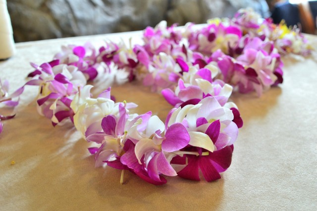 ハワイならではの素敵体験 花の香りに包まれる フラワーレイ作り で心身共にリフレッシュ Peachy ライブドアニュース