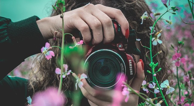 Iphone 自撮り セルフィー のコツは 可愛い写真を撮ろう Peachy ライブドアニュース