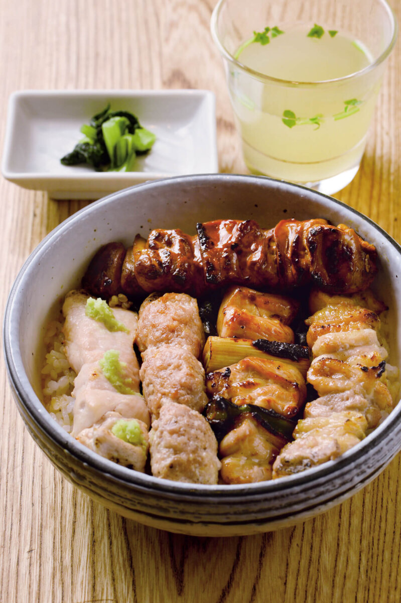 老舗の「伊勢廣 京橋本店」絶対に外せない絶品焼鳥丼をご紹介