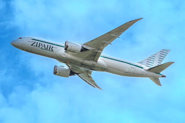 アジアの航空会社として初めてスターリンクとの提携を発表したZIPAIR（画像：PIXTA）