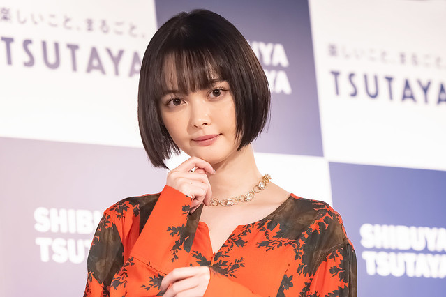 デビュー10周年の玉城ティナ「仕事の目標は立てません。お仕事は、出会いと運。心から思っています」 - ライブドアニュース