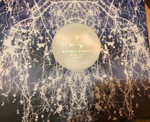 昨年からのリピート アロマセラピー アソシエイツのクリスマスコフレ 美的クラブ通信 Peachy ライブドアニュース