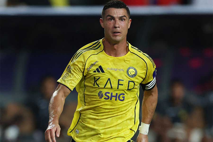 【最終値下】超貴重！　クリスティアーノ・ロナウド　金枠　メモラビリア　12シリ 最終値下】超貴重！ クリスティアーノ・ロナウド 金枠