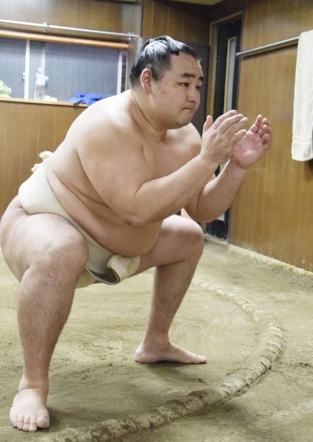 横綱鶴竜 出場は直前に判断へ 簡単に休みたくない ライブドアニュース