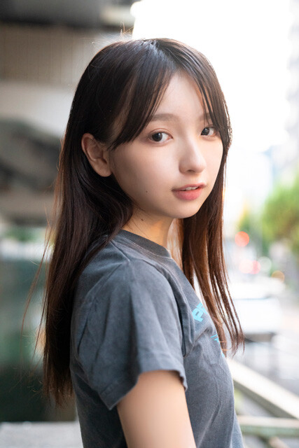 アイドルグループ「シャルロット」の一ノ瀬瑠菜が語る初グラビアの記憶