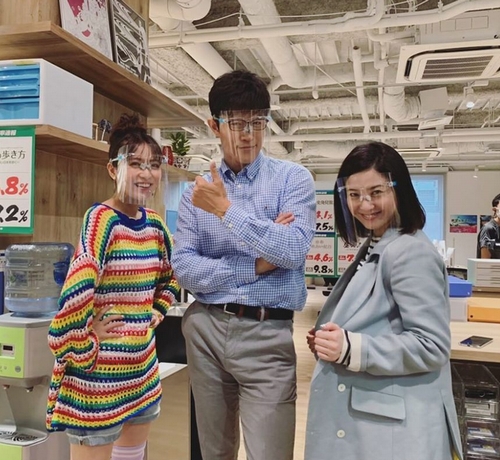 石川恋、吉高由里子＆鈴木亮平と“タラレバ”3ショット ライブドアニュース