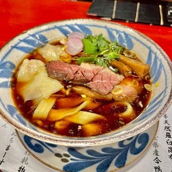 ����ڤ��г�ʡ��Ȭ���ҤǸ��Ĥ������������λ����ͤȳڤ������ڤ��Ф��͵��Τ�Ź