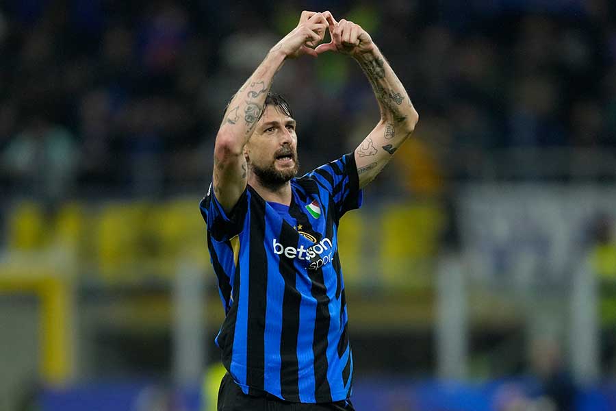 フランチェスコ・アチェルビが同点ゴール決めた直前のプレーが話題【写真：Getty Images】