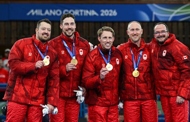 カーリング男子加の「ダブルタッチ」疑惑 選手からルール変更を求める声