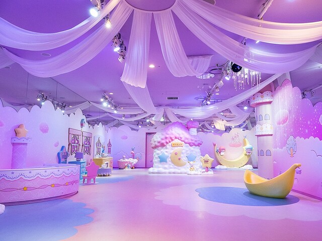 サンリオ ピューロランド フォトフレーム 写真立て 2005 陶器 美品 重厚 サンリオキャラクターズ ガラスフォトフレーム タテ｜サンリオ