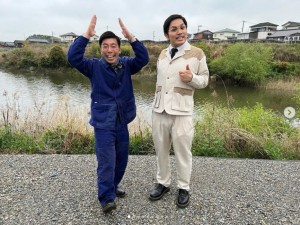 くりぃむしちゅーの運転手を務めながらキャリアを積み重ねてきたエイトブリッジの別府ともひこ、篠栗たかし(画像は『エイトブリッジ 篠栗たかし 2022年4月16日付Instagram「TVQ「おとななテレビ」のロケで、福岡県のみやこ町でロケさせていただきました!!」』のスクリーンショット)