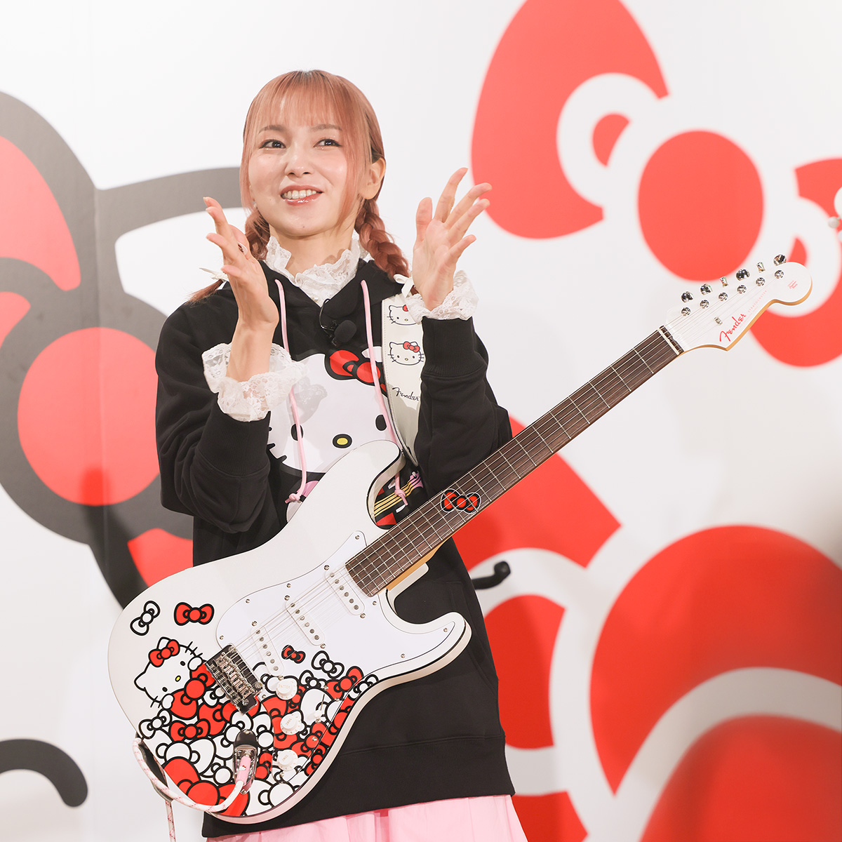 ハローキティ×Fender夢のコラボ！ SCANDALのMAMIが語る熱いキティ愛と