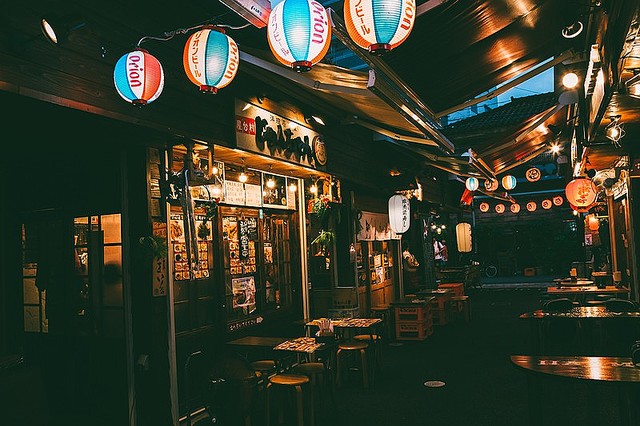 ハブをあそこに入れちまった」1970年・沖縄日本復帰前のあの日、紫煙