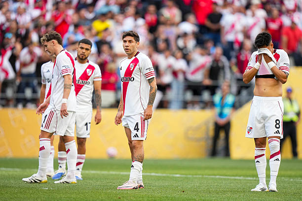 厳しい結果となってしまったリーベルプレートの選手ら photo/Getty Images