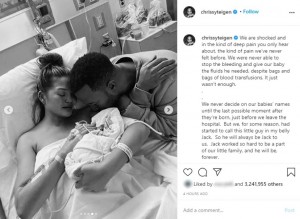 お腹の子の死産を報告したクリッシー・テイゲン(画像は『chrissy teigen 2020年9月30日付Instagram「We are shocked and in the kind of deep pain you only hear about, the kind of pain we’ve never felt before.」』のスクリーンショット)