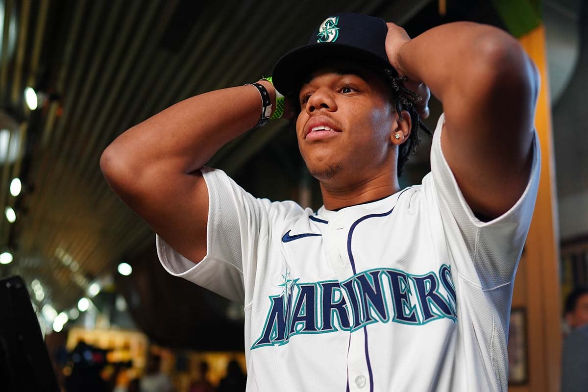 MLB】「衝撃的だ」マリナーズの逸材“両利き投手”がプロデビュー メジャー公式も熱視線「右で99マイル、左で92マイルを計測」 - ライブドアニュース