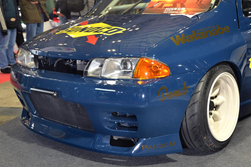 ころっとしたスタイルのまるで実物大チョロQみたいな「Baby R32」! GT-Rに生まれ変わったスズキ・ツインが来場者の視線を釘づけ【東京オートサロン2026】