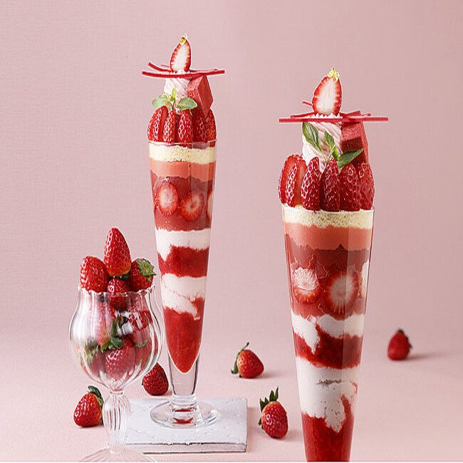 【イチゴパフェ様】105版　帝国データバンク会社年鑑　2025年 グランドニッコー東京 台場】「あまおういちごパフェ」提供期間：2025