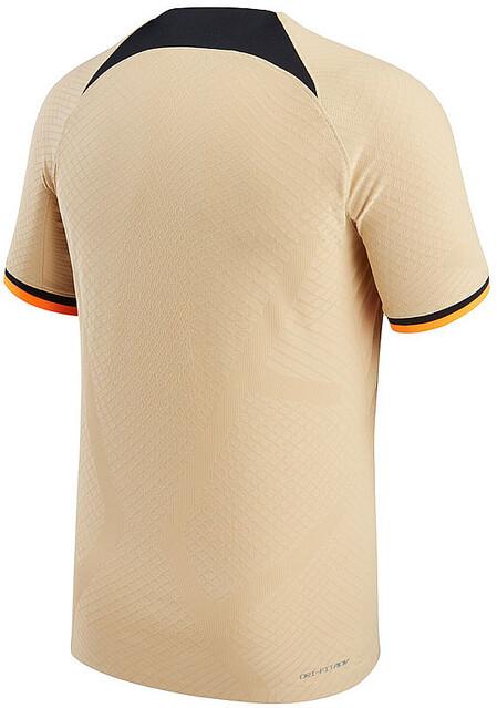 色使いがおしゃれ！チェルシー、“レトロモダン”な22-23サード