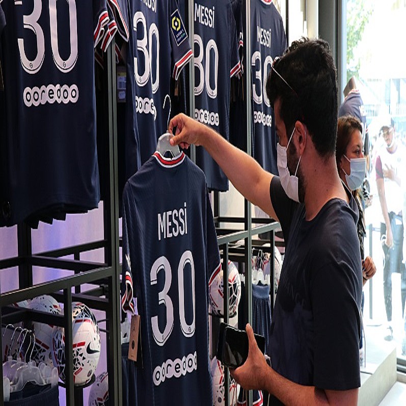 爆売れのメッシのユニフォーム 100万枚からは程遠い 公式が噂を否定 ライブドアニュース