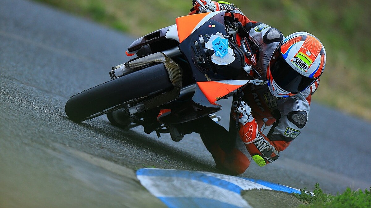 高級ヘルメットの『SHOEI』、実は一度“経営破綻”していた…広告のバラ撒き・在庫の山、ワンマン経営の自滅から「東証プライム」「世界シェア60％」へと復活を遂げた理由