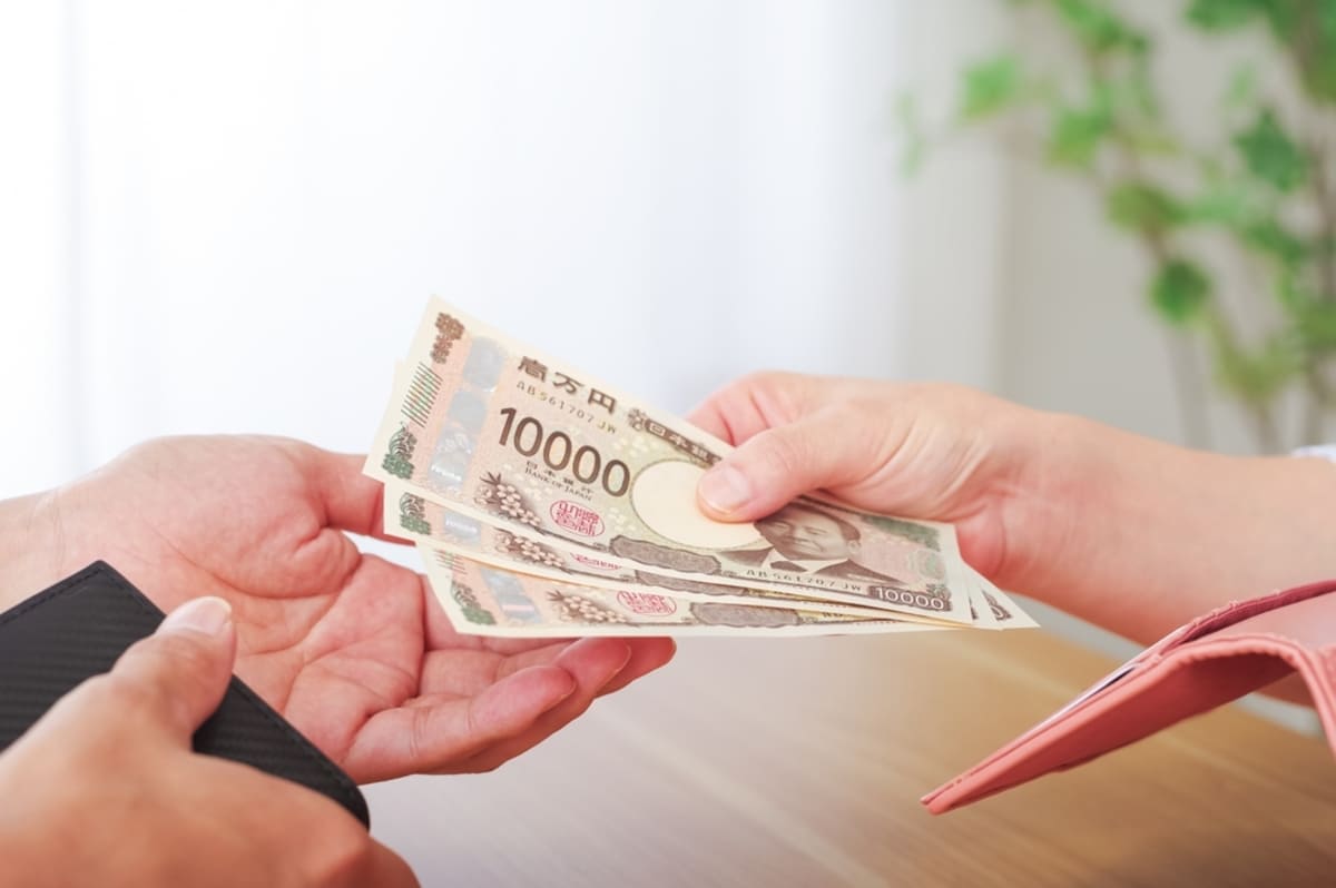 夫の「お小遣い4万円」は妥当ですか？ 手取り「40万・50万・60万円」家庭の“最適ライン”はいくら？「ランチ代・飲み会・趣味代」もあわせ検証 -  ライブドアニュース