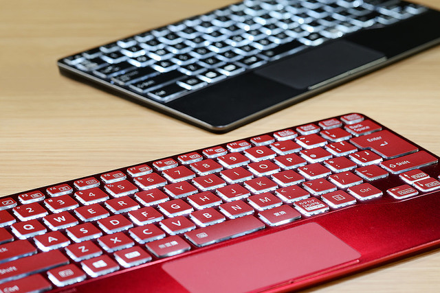 UHKB爆誕！富士通のトラックパッド搭載キーボード LIFEBOOK UH