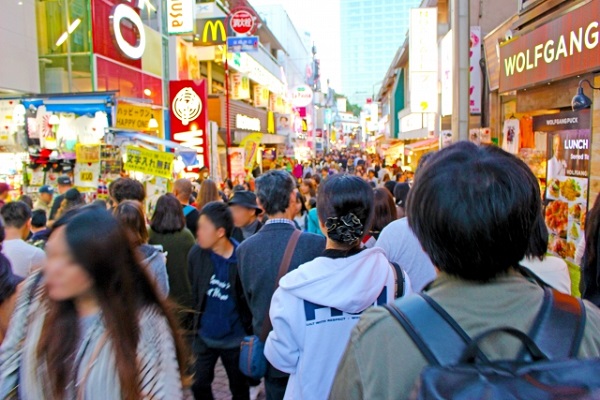 原宿の店舗で販売されている偽ブランド 購入につきまとうリスク ライブドアニュース