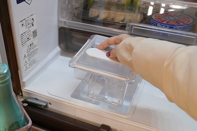 三菱の「中だけひろびろ大容量」冷蔵庫、庫内が散らかってきたら片付け