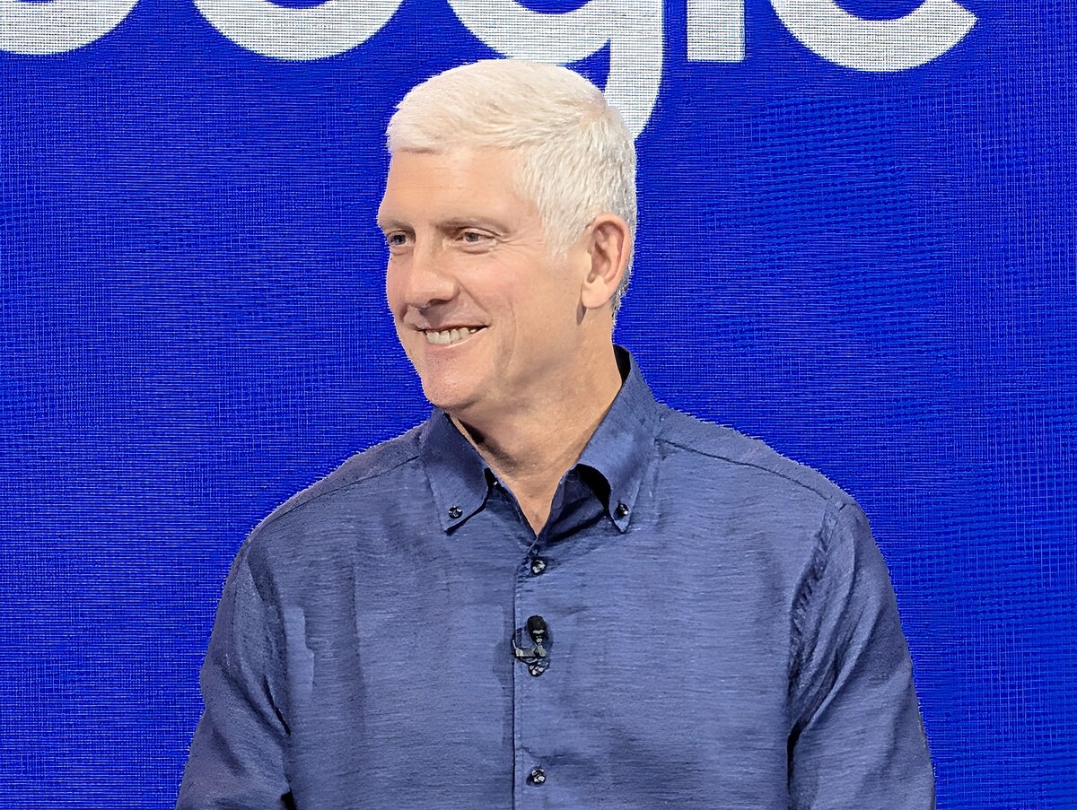 リック・オステルロー氏