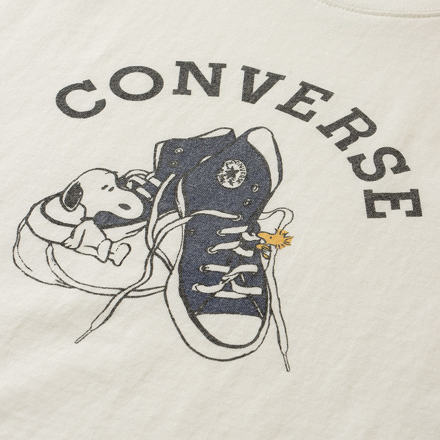 アイコニックな描き下ろしデザインのスヌーピー Plaza Peanuts Converse コラボレーションtシャツ ライブドアニュース