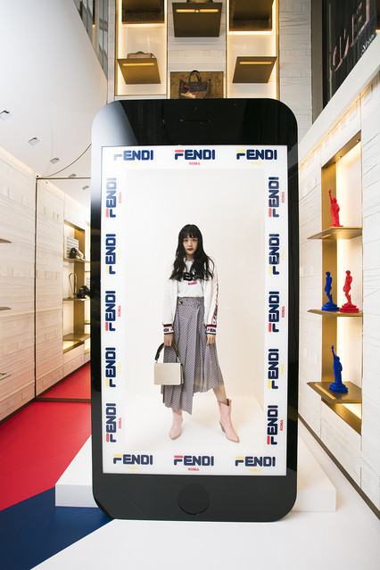 フェンディ マニア ローンチパーティーにキャメロン ダラスや仲里依紗が登場 新宿伊勢丹では先行発売がスタート Peachy ライブドアニュース