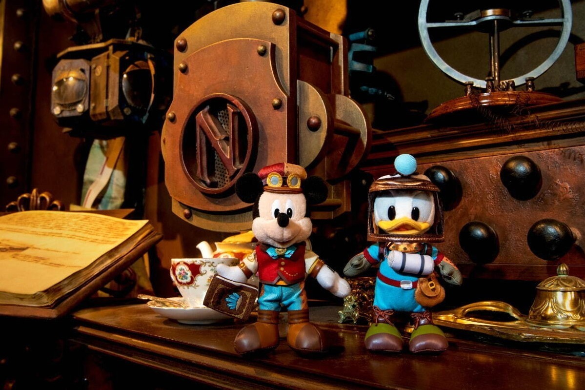 東京ディズニーシー「海底2万マイル」テーマのグッズ、海底世界を探索