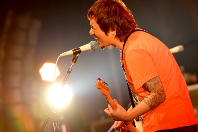 ライブレポート】Ken Yokoyama、渋谷公会堂初ワンマンに新境地「ライブ