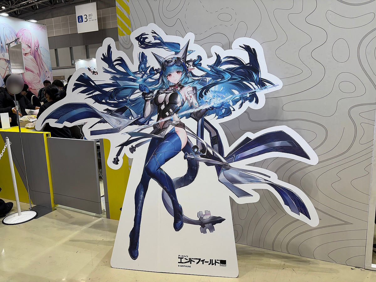 コミケの「アークナイツ：エンドフィールド」ブースに長蛇の列
