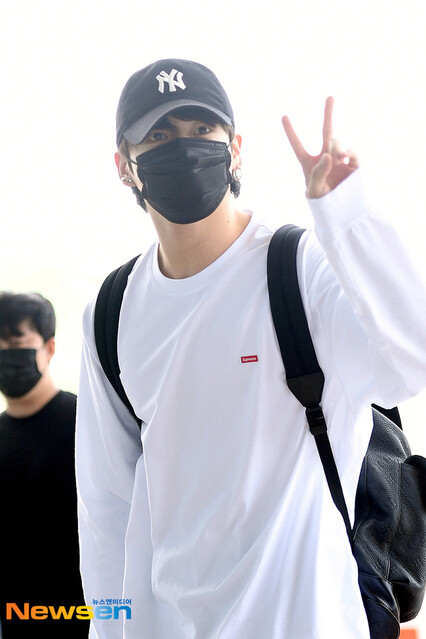 Supreme Baseball Top BTS ジョングク着用モデル