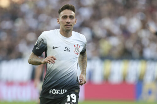 J1�����ܻؤ����Ĥ��֥饸���MF�������ܡ�����Ф������Ҥǳ��������ֹ��16�˷�������Ϥ�Ԥ����ƹ׸���������