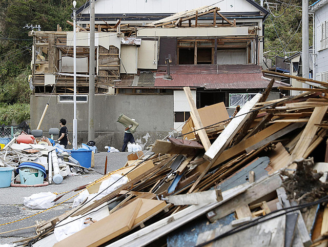 屋根の補修中 ９４歳男性が転落死 台風被害の千葉県いすみ市 産経ニュース