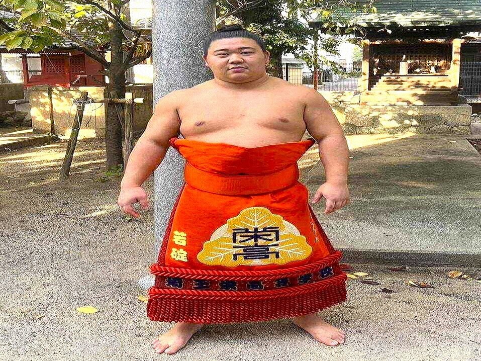 新十両の若碇&琴栄峰に母校・埼玉栄高から化粧まわし「同じ屋根の下で育った2人…」山田監督感慨 (2024年11月9日掲載) ライブドアニュース