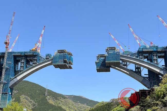 新東名高速道路の未開通区間に工事中の「超・巨大橋」正式名称が決定