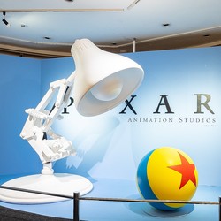Ÿ����ʪ�Υ��٥�ȡ�PIXAR! PIXAR! PIXAR!�ʥԥ��������ԥ��������ԥ��������ˡ�