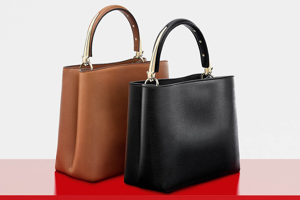 カルティエ「パンテール ドゥーブル」バッグ、“豹”を象ったハンドル