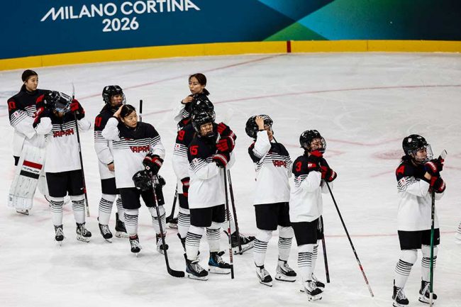 アイスホッケー女子1次リーグでドイツ代表と対戦したスマイルジャパン【写真：ロイター】